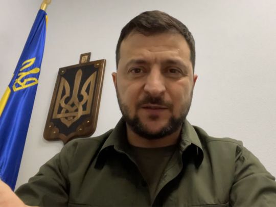 Нужно драться и вместе идти к победе: Зеленский о тяжелой ситуации на Донбассе и необходимости помогать ВСУ