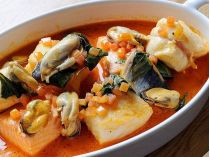 Томатно-рибний суп