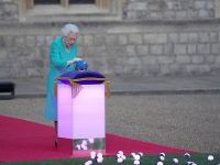 Єлизавета II на церемонії запалення маяків