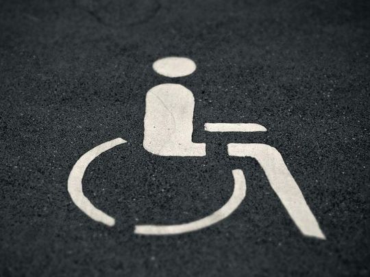 Паркінг для людей з інвалідністю