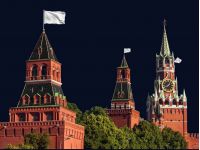 Білі прапори над кремлем