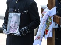 В Одессе простились с 3-месячной девочкой Кирой, ее мамой и бабушкой, погибшими из-за удара путинской ракеты (фото) 