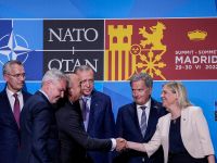 Генсек НАТО Єнс Столтенберг та лідери Туреччини, Швеції та Фінляндії на саміті в Мадриді