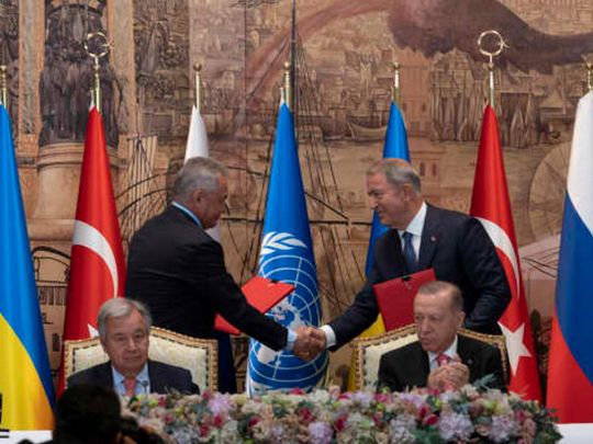 Церемония подписания соглашения по зерну в Стамбуле