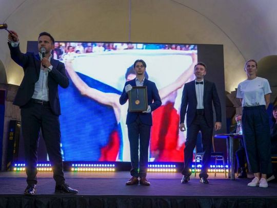 Легкоатлетка Олена Говорова на аукціоні продала свою медаль чемпіонату світу, щоб допомогти ЗСУ