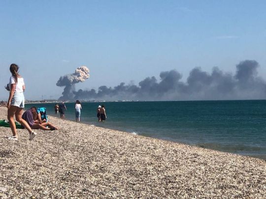 В окупованому Криму лунають вибухи з боку авіабази у Новофедорівці (відео)