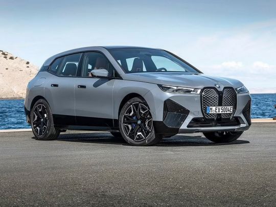 BMW iX