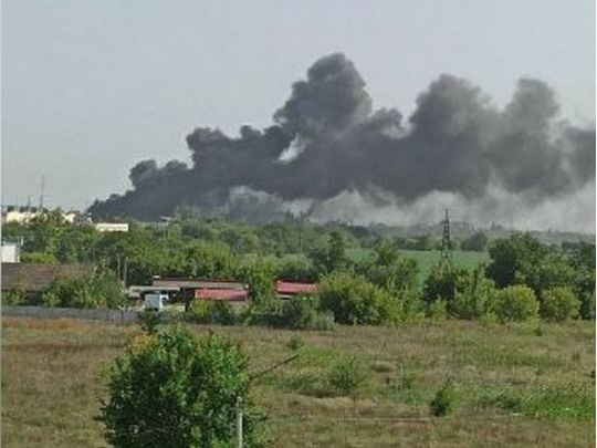 Пожежа на базі росіян у Новій Каховці
