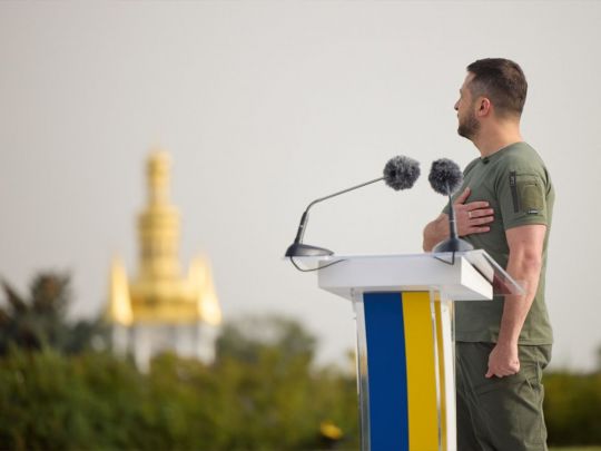 Поднимется и будет развеваться навсегда: Зеленский о значении сине-желтого флага свободы для Украины