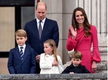 Принц Уильям и Кейт Миддлтон с детьми