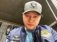 До&nbsp;сліз: Андрій Хливнюк не&nbsp;стримав емоцій, виконуючи пронизливу пісню про війну