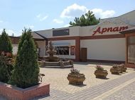 &laquo;Новий тип&raquo; рейдерства зі&nbsp;звинуваченнями в&nbsp;українському патріотизмі": весільний скандал у&nbsp;Бахчисараї