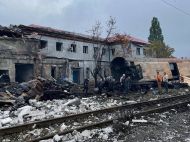 Уничтожают даже тела: оккупанты обстреляли ракетами вагоны-рефрижераторы с&nbsp;телами российских военных