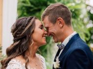 Український чемпіон Європи одружився з&nbsp;красунею зі&nbsp;Швейцарії: з'явилися весільні фото