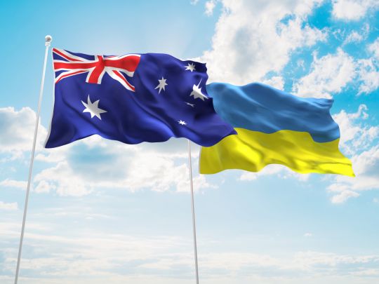 флаги Украины и Австралии