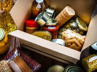 Справки собирать больше не&nbsp;нужно: в&nbsp;Киеве упростили правила выдачи продуктовых наборов пенсионерам и&nbsp;малообеспеченным