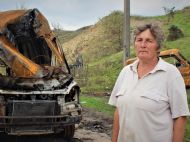 &laquo;Сама зібрала по&nbsp;шматках свого обвугленого сина, потягла його на&nbsp;візочку й&nbsp;закопала в&nbsp;квітах біля розбитого будинку&raquo;: трагедія сталася на&nbsp;Харківщині