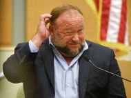 Американського шанувальника Дугіна зобов'язали виплатити майже мільярд доларів за&nbsp;фейки