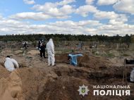 Самой младшей девочке всего годик: в&nbsp;освобожденном Лимане из&nbsp;братской могилы достали тела пятерых детей