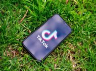 Видали себе зйомками для TikTok: близько сотні кадировців убито та&nbsp;поранено внаслідок удару ЗСУ під Херсоном (відео)