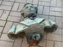 Памятник Александру Пушкину