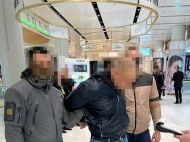 Ціна питання&nbsp;&mdash; півмільйона доларів: спійманий на&nbsp;шахрайстві фальшивий співробітник СБУ виявився ще&nbsp;й&nbsp;убивцею