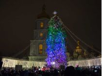 Энергетики подсчитали, сколько электричества отберет у киевлян главная новогодняя елка страны