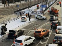 Масштабное ДТП в Киеве: столкнулись пять авто, движение транспорта парализовано