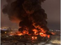 москва в огне: в торговом центре столицы рф прозвучали взрывы и начался пожар