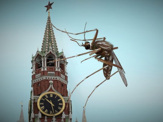 боевой комар атакует кремлёвскую башню