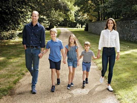 Принц Уильям и принцесса Кейт с детьми