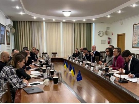 Посли «Великої сімки» поставили Зеленського перед вибором — ветувати 5655 або підтримати корупційну схему, — Черненко