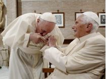 Франциск та Бенедикт XVI