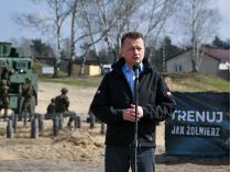 Міністр національної оборони Маріуш Блащак відкрив вишкіл для цивільних