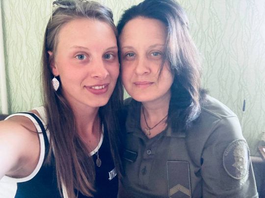 Людмила Усенка з донькою