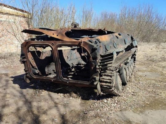 уничтоженный российский танк