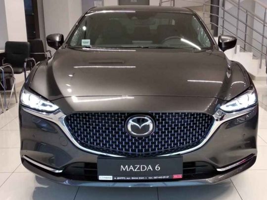 Новенька Mazda 6