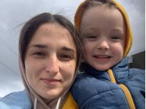 Вікторія Черевань з 4-річним сином Богданом