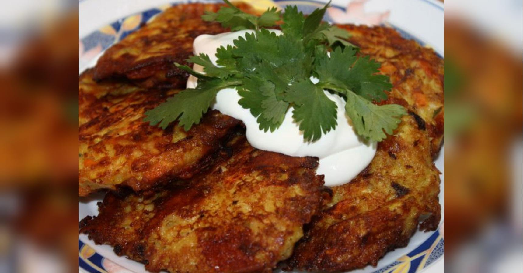 Вариант 2: Оладьи из кабачков и картофеля - новый рецепт с пошаговыми фото