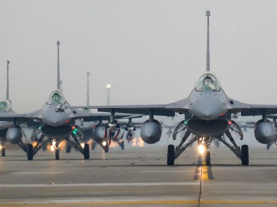 F-16 на взлете