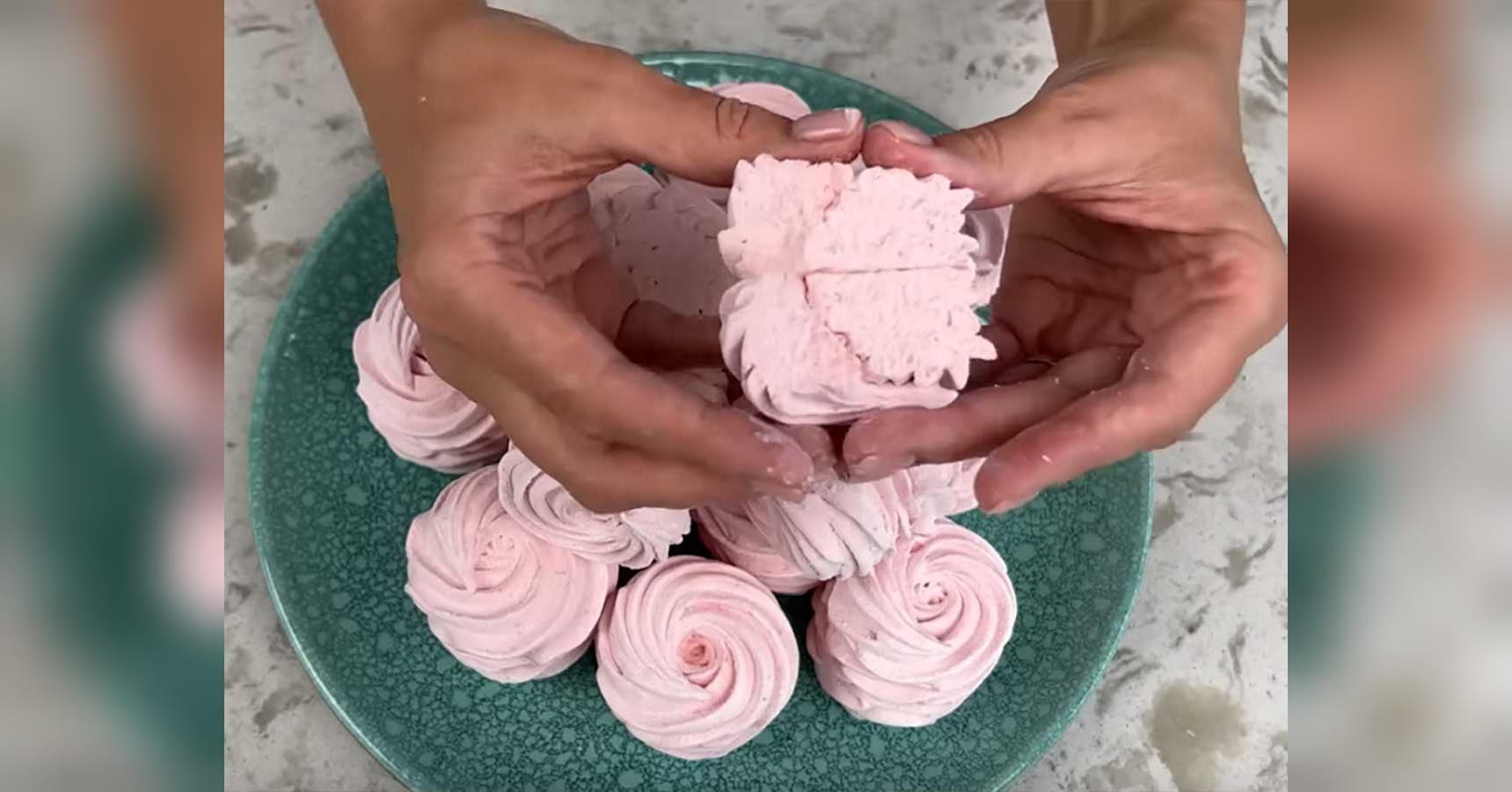 Homemade strawberry marshmallows - Lisa Glinska's summer recipe ...