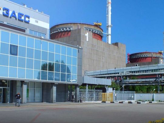 На крыше Запорожской АЭС зафиксированы неизвестные объекты (спутниковые снимки)