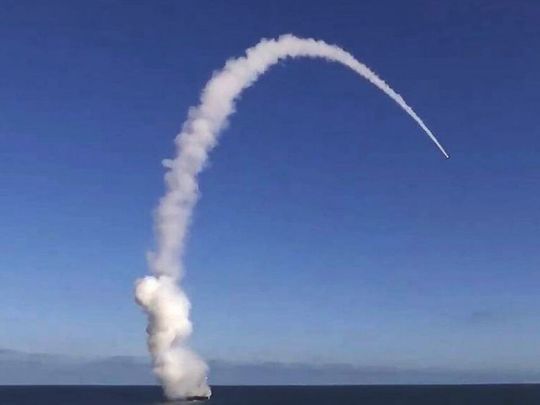Запуск ракети з підводного човна