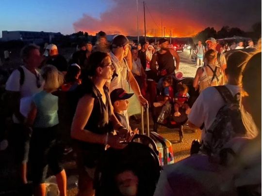 Эвакуация с острова Родос. Аномальная жара, пожары