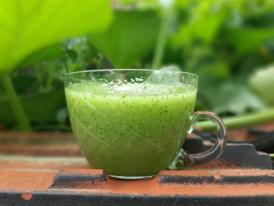 Яблучно-м'ятний смузі