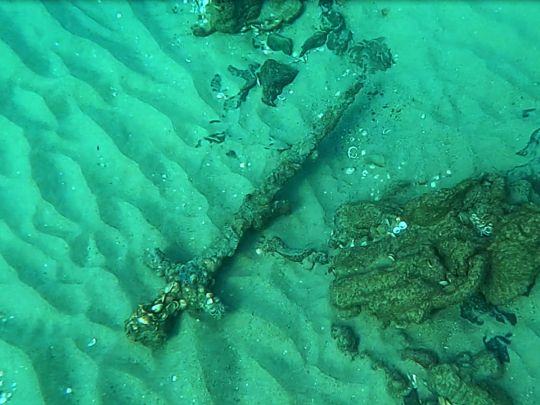 Середньовічний меч у водах Середземного моря