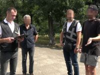 Поджигатель автомобилей военных