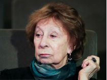 Лія Ахеджакова