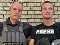 репортер Йохан Фредрікссон і фотограф Даніель Здольсек