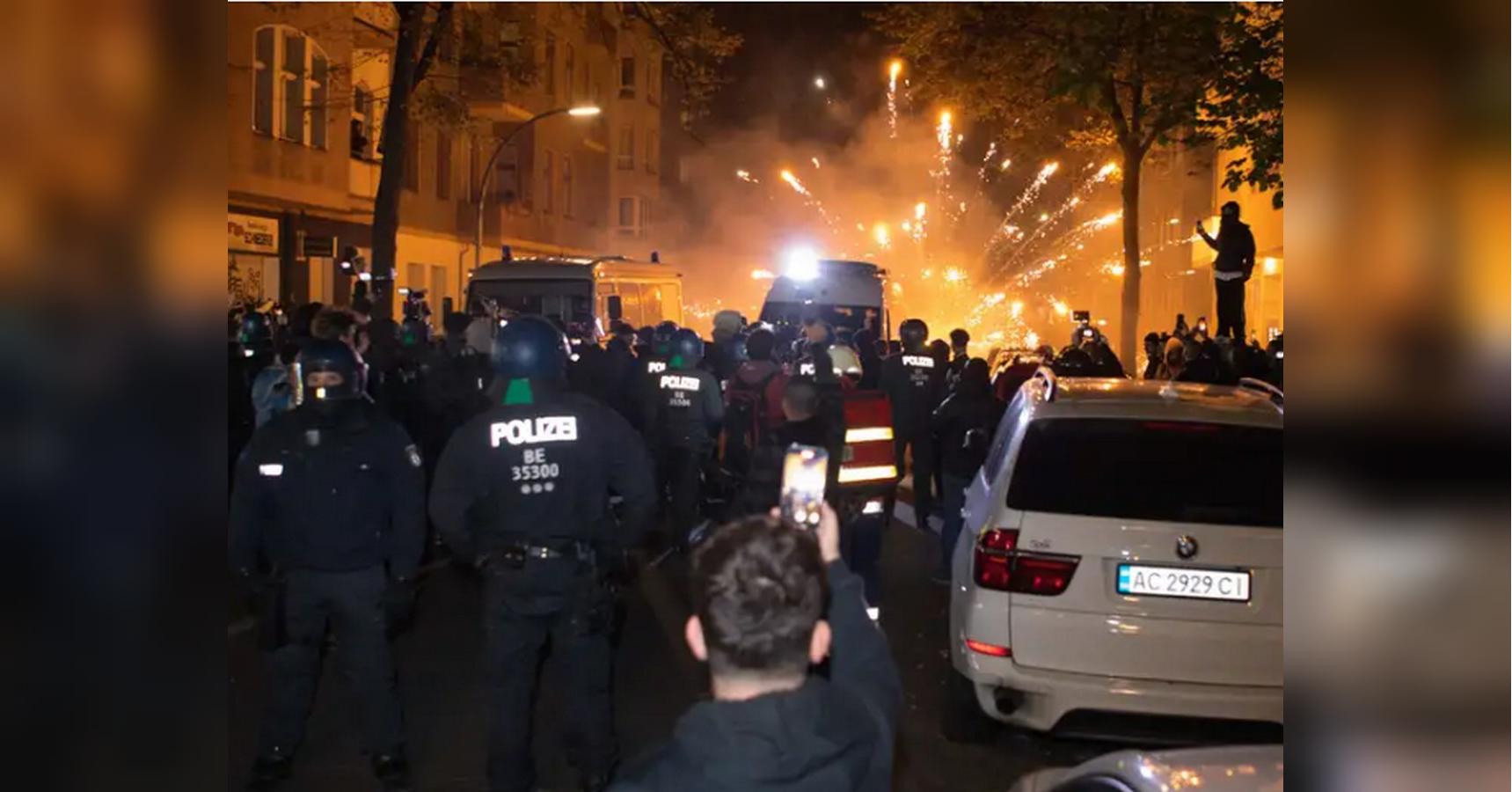 У Берліні поліцейських закидали камінням під час антиізраїльської акції протесту